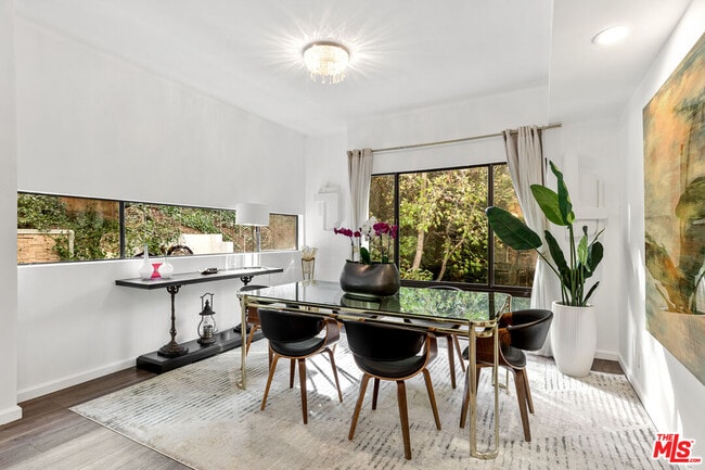 Photo - 2350 Benedict Canyon Drive