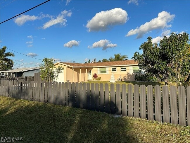 Photo - 141 Schneider Dr