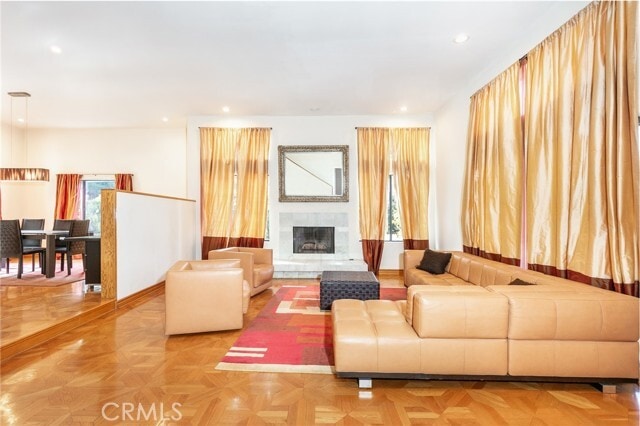 3965 Alta Mesa Dr