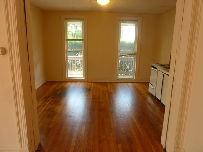 Photo - 25 Smith St Unidad 1st Floor Front