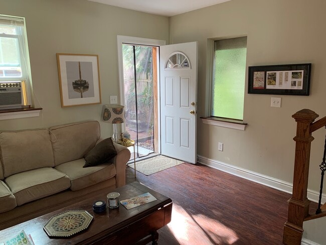 Photo - 5118 Dresden Way