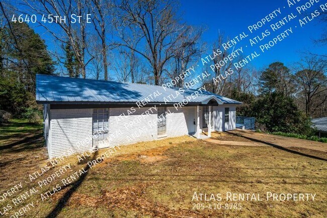 Photo - 4640 45th E St