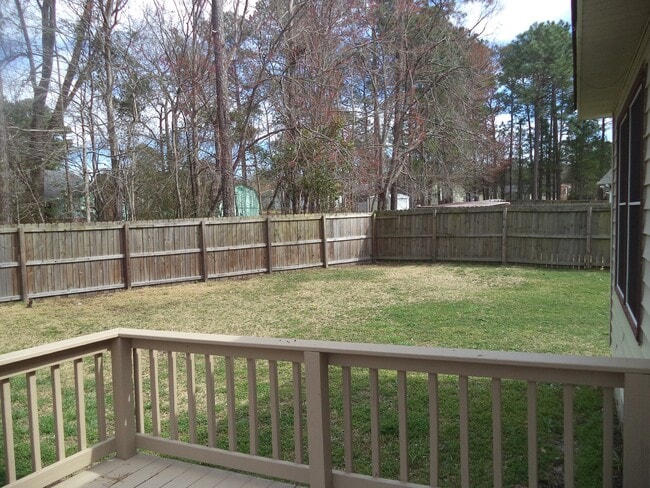 Building Photo - 3 BR 2 BA in Midway Park Rental
