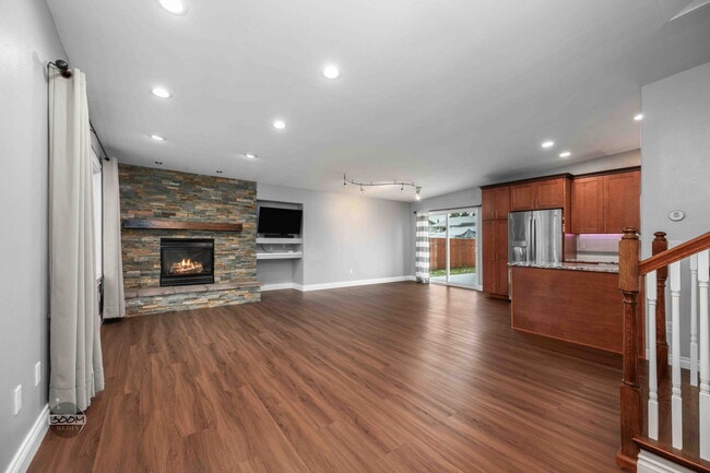 Photo - 12900 Troy St