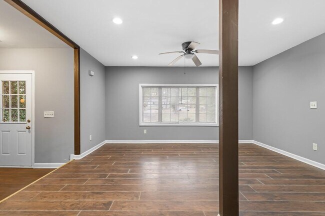 Photo - 2783 Oldknow Dr NW