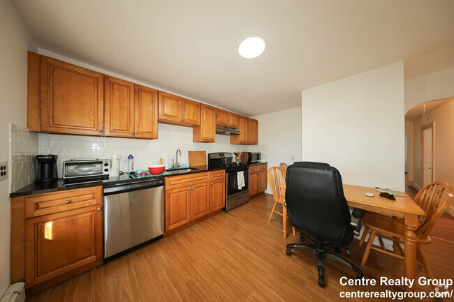 Building Photo - 17 Princeton St Unit 3 Rental