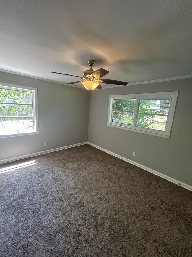 Photo - 2633 Ashlawn Dr