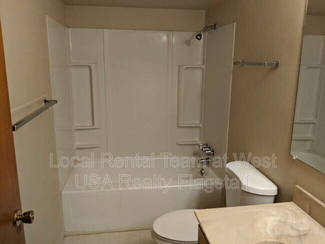 Photo - 609 W Dale Ave