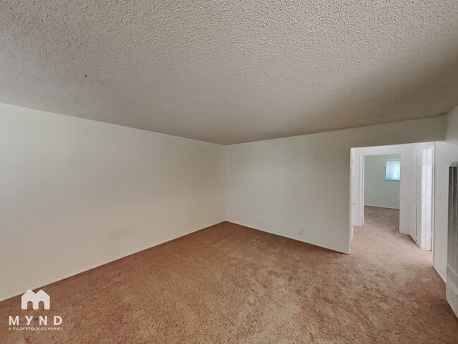 870 Burbank Dr Unit 5
