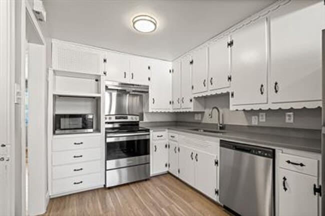 Photo - Stylish 3-Bed Home with Finished Basement!