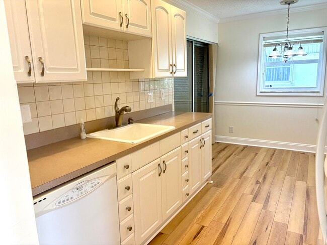 Photo - 2019 SW 18th Dr