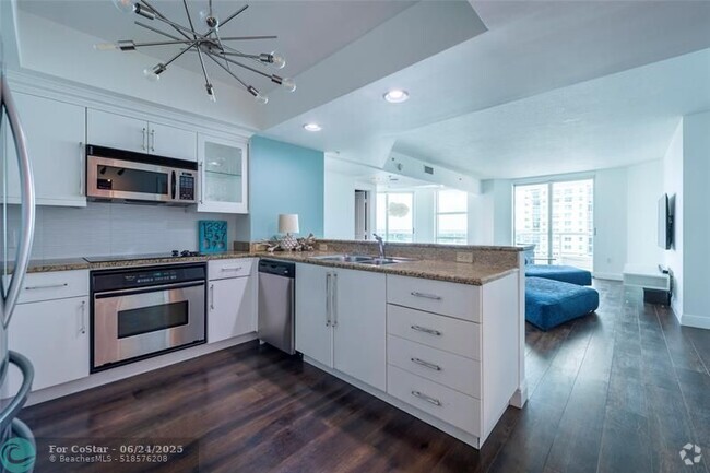 Building Photo - 401 SW 4th Ave Unit 1104 Rental