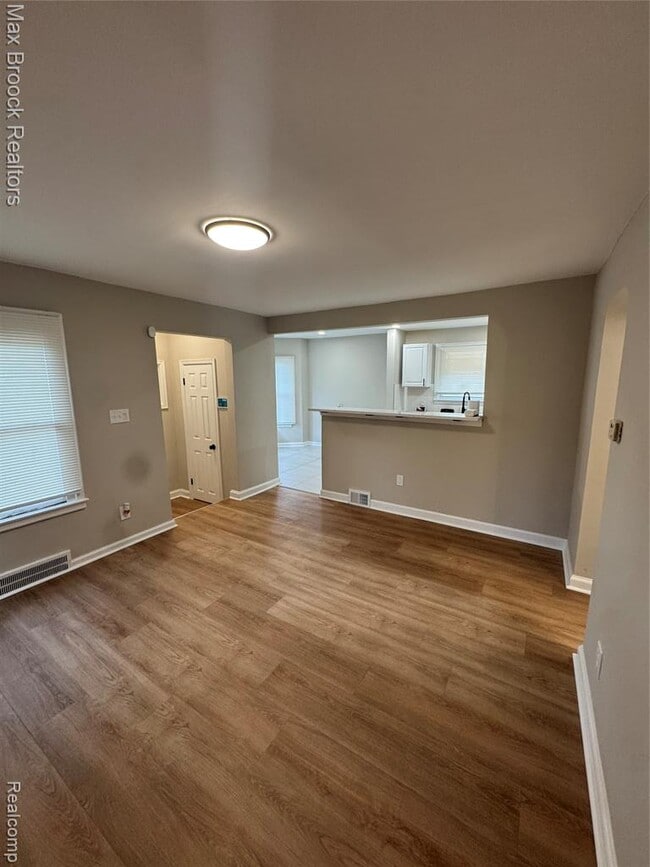 Photo - 13614 Montrose St