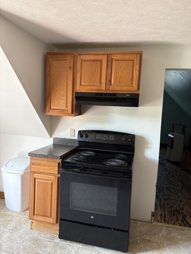 Building Photo - 414 Highgate Rd Unit Apartment 2