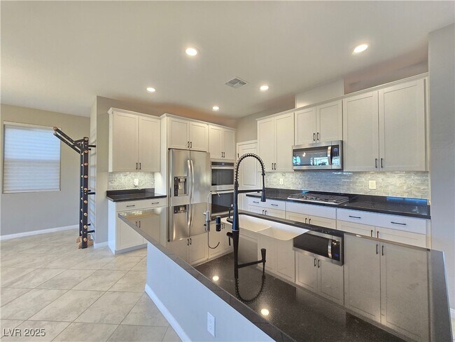 Photo - 4160 Elegant Chateau St