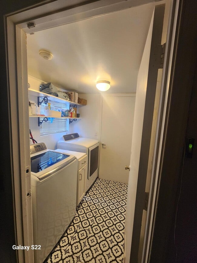 Photo - 5884 Dewberry Way