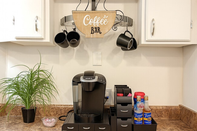 Cafetería - 406 Cal Causeway Rd