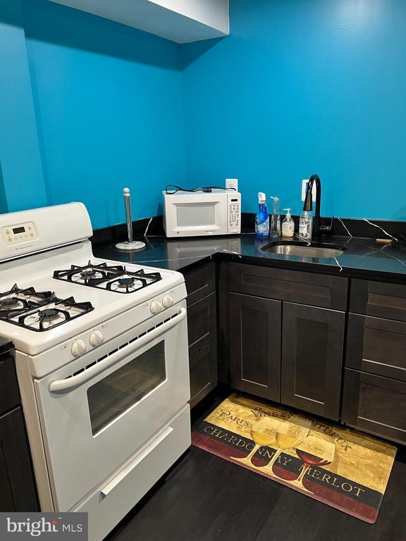 Photo - 2608 Terrett Ave