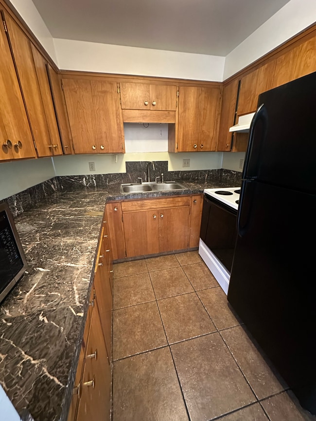 Photo - Pinnacle Apartments