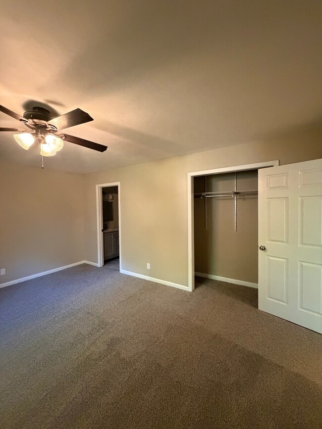 3633 Thomasville Rd
