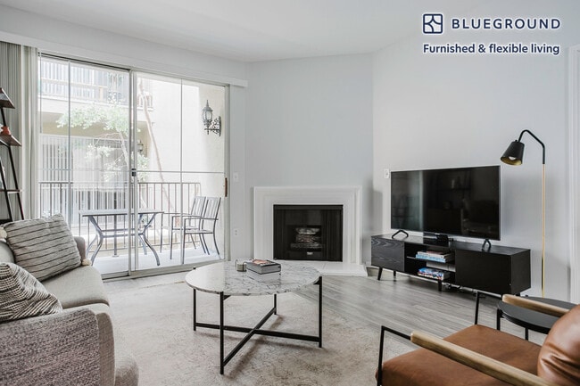 Photo - 2225 S Beverly Glen Blvd Unidad FL2-ID1271