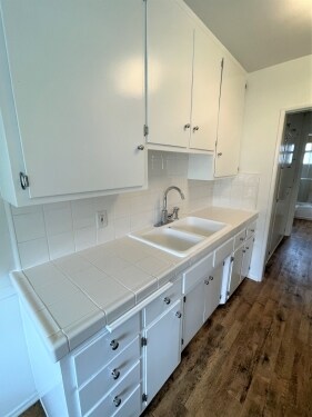 Photo - 1439 Saltair Ave