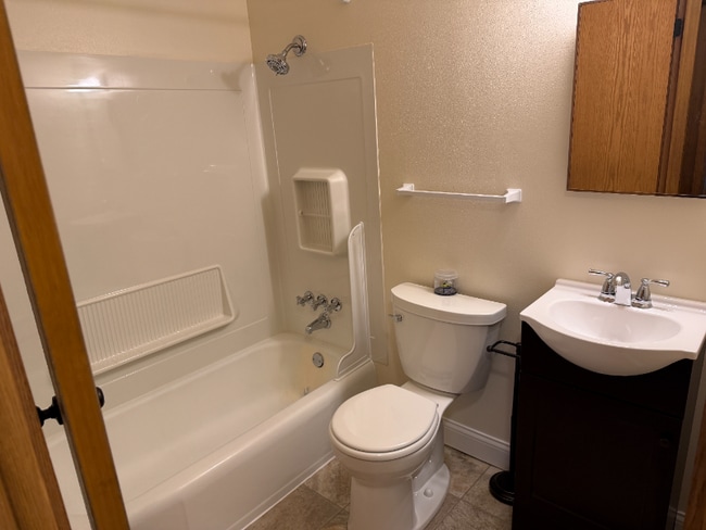 Photo - 4074 S Packard Ave Unit 2