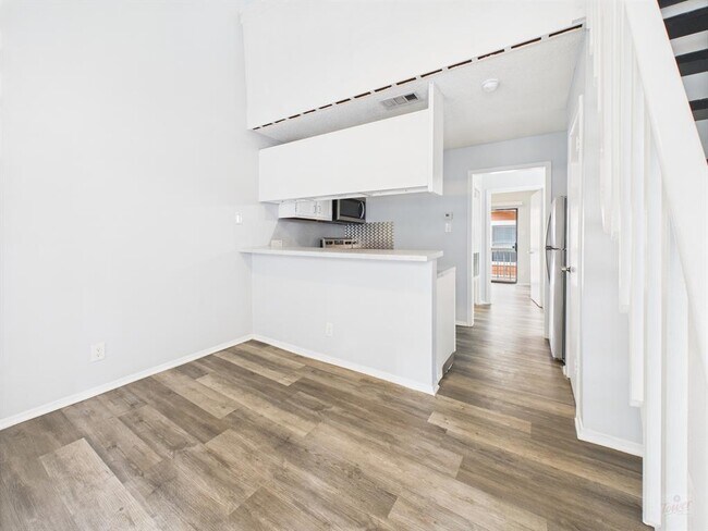 Building Photo - 2815 Rio Grande St Unit 201 Rental