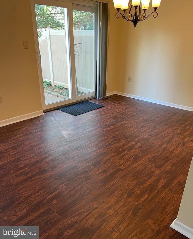 Photo - 105 Thoreau Dr