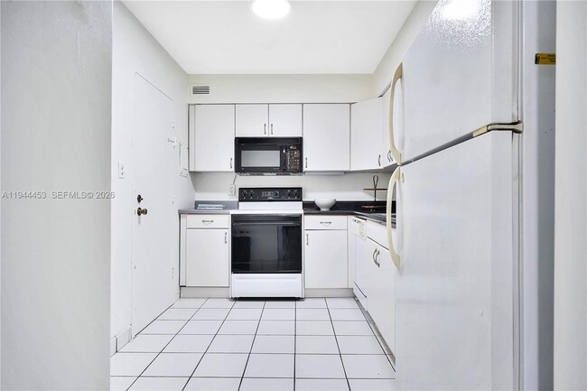 Photo - 9225 Collins Ave Unit 705