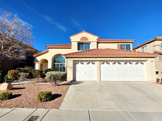 4 BEDROOM HOME IN GATED SUMMERLIN COMMUNITY - 4 BEDROOM HOME IN GATED SUMMERLIN COMMUNITY