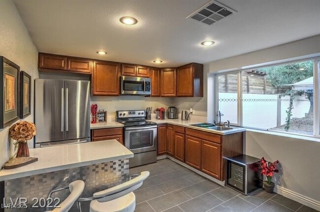 Photo - 2505 Laurie Dr