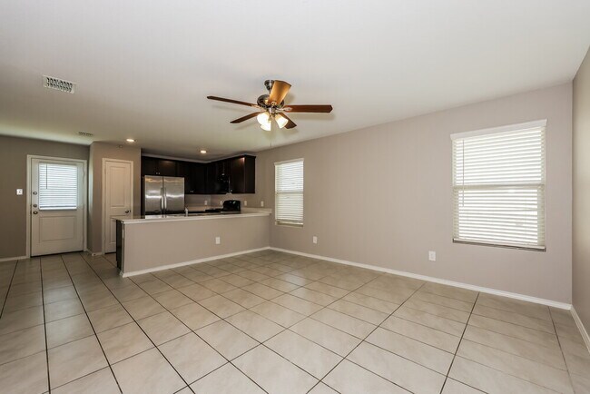 1149 Crestview Dr