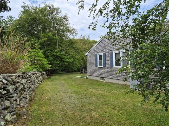 Photo - 345 Stone Church Rd
