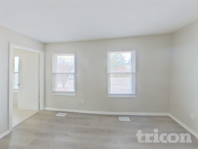 Photo - 6669 Gambol Quail Dr E