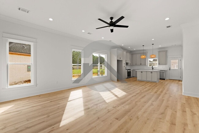 Photo - 10 Dragonfly Cv