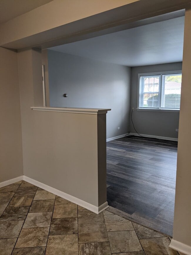 Building Photo - 620 Kungs Way Unit 1S