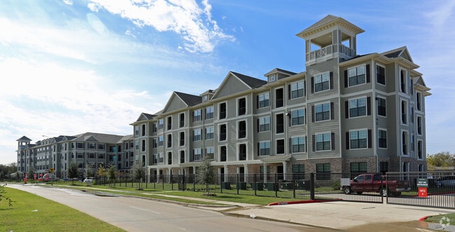 Photo - Nantucket at Fannin Station