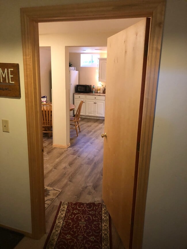 Apartment entry - 4012 Buckeye Way Unit Norway Rentals