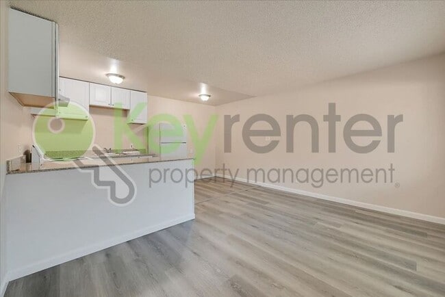 Photo - 1065 Santiago Ave