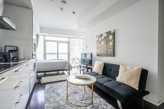 Building Photo - 13 York St Unit ID1037037P