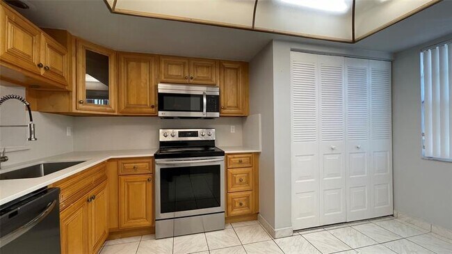 Photo - 7620 NW 18th St Unit 203