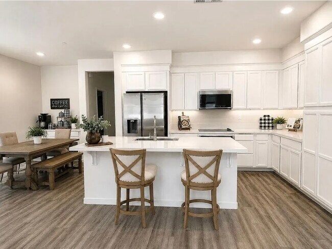 3074 Seaspray Walk