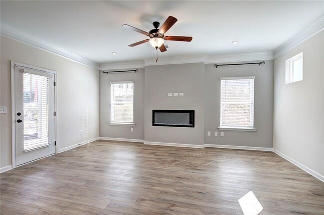 Photo - 401 Perth Dr