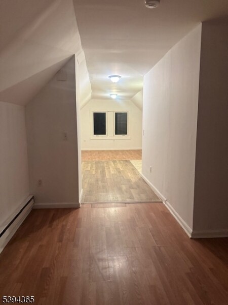 Photo - 537 S Park St Apartamento