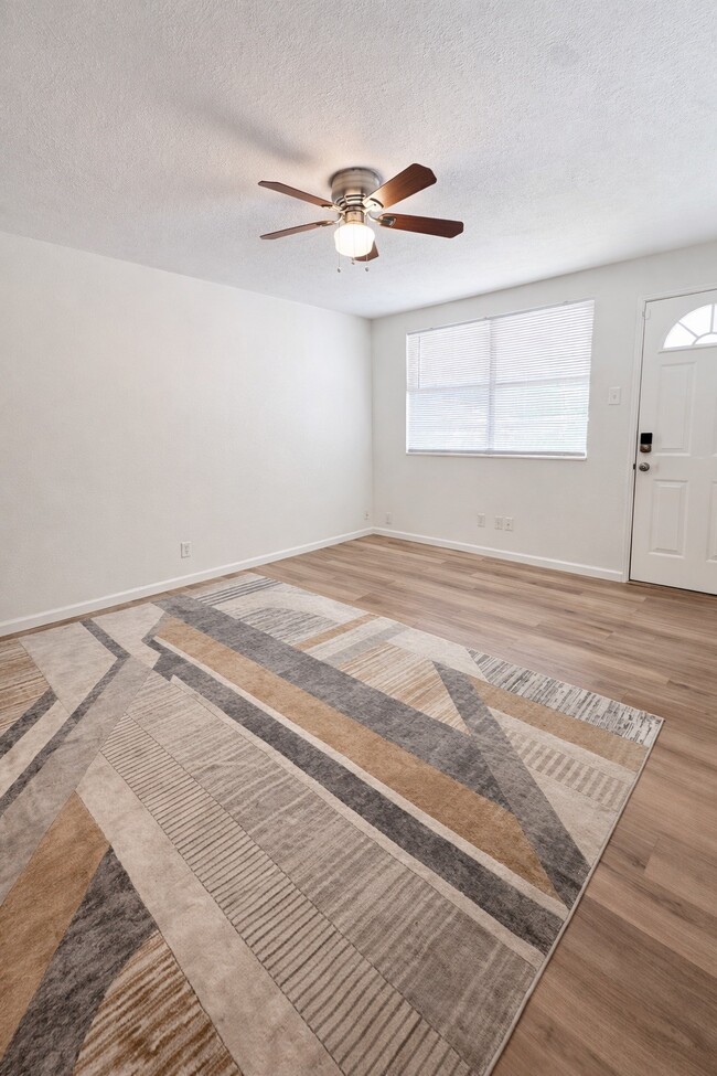 Photo - 117 Sylvia St