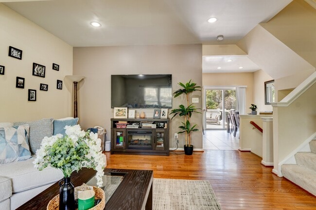 Photo - 25411 Morse Dr