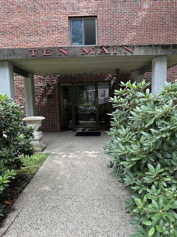 Building Photo - 10 Main St Unit 203 Rental