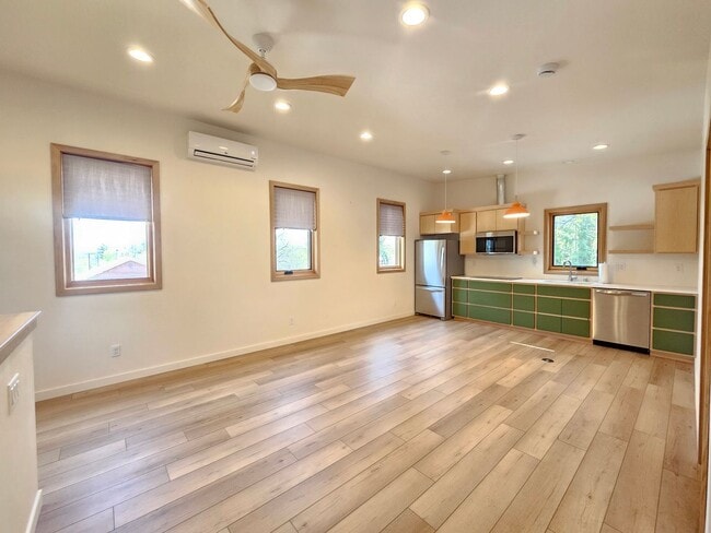 Building Photo - 825 S Montavilla Dr Unit #B