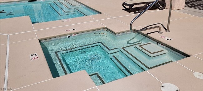 Photo - 830 Carnegie St Unidad 1821